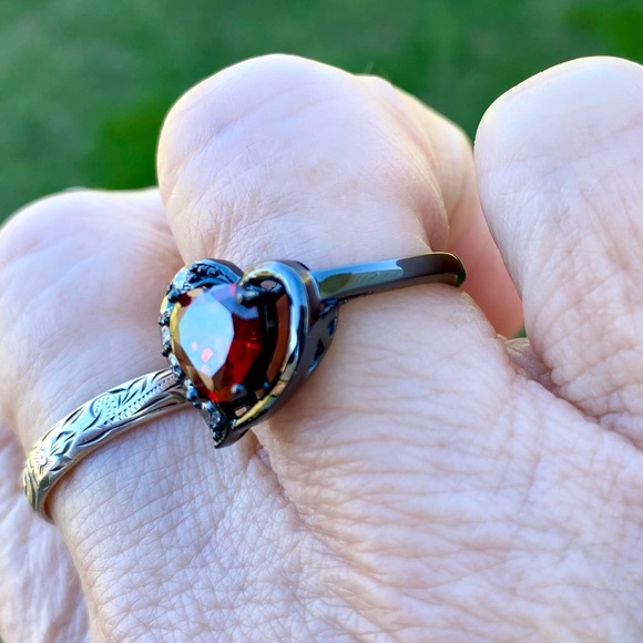 Lab created Ruby heart ring sz 8 black gold plated with Cz - Picture 6 of 16